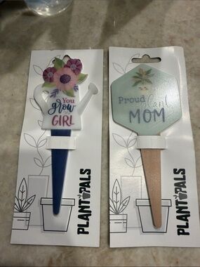 Plant Pals Garden Markers - Blue & Tan
